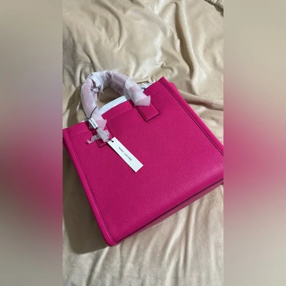 Marc Jacobs Tote Bag - Picture 2 of 8